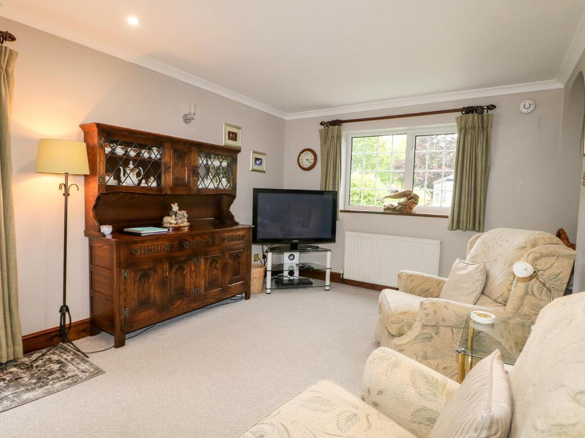 Miswells Cottages - Lake View 特纳斯山 外观 照片