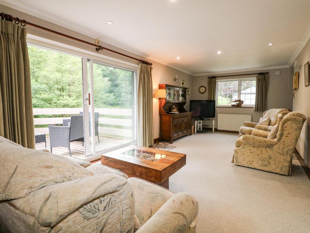 Miswells Cottages - Lake View 特纳斯山 外观 照片