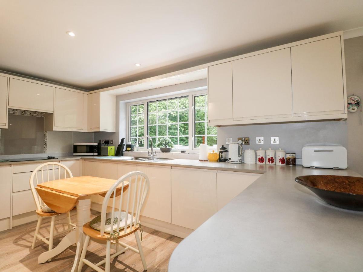 Miswells Cottages - Lake View 特纳斯山 外观 照片