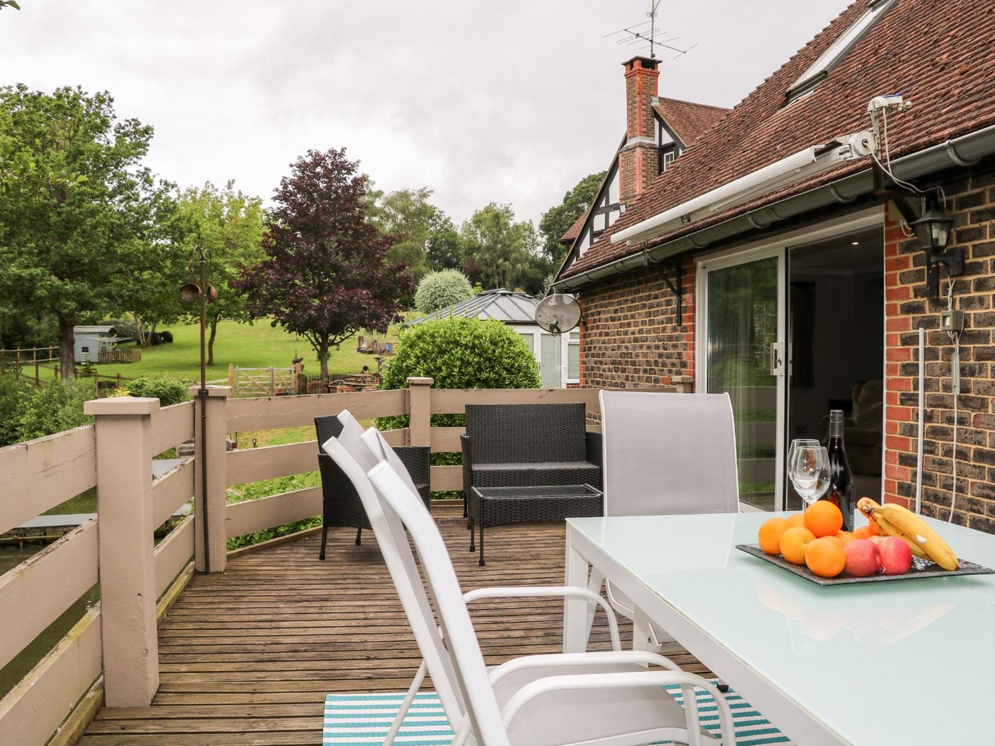 Miswells Cottages - Lake View 特纳斯山 外观 照片
