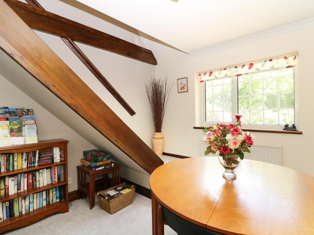 Miswells Cottages - Lake View 特纳斯山 外观 照片